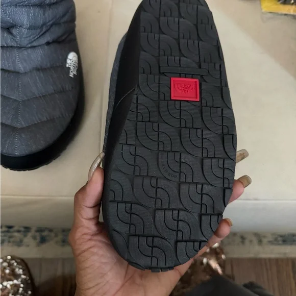 The North Face Men's Black Thermoball Quilted Boots - Picture 4 of 4